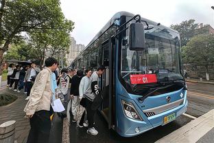 徐静雨：梅西把足球带到了北美处女地，给哈兰德都是鼠目寸光